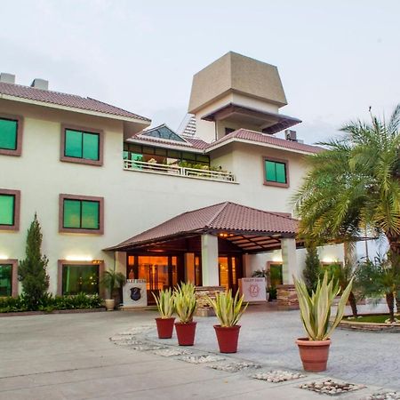 Jalsa Hotel & Banquets,Индаур Экстерьер фото