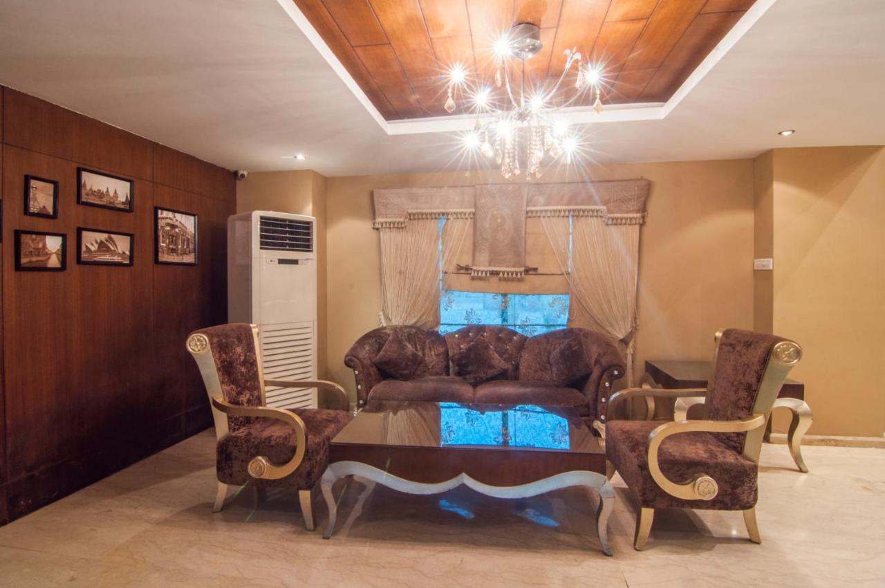 Jalsa Hotel & Banquets,Индаур Экстерьер фото