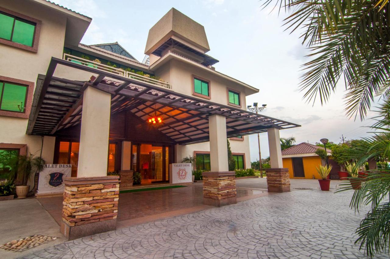 Jalsa Hotel & Banquets,Индаур Экстерьер фото