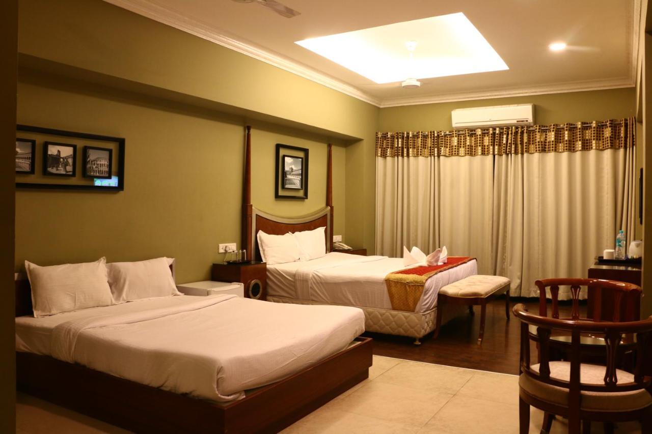 Jalsa Hotel & Banquets,Индаур Экстерьер фото
