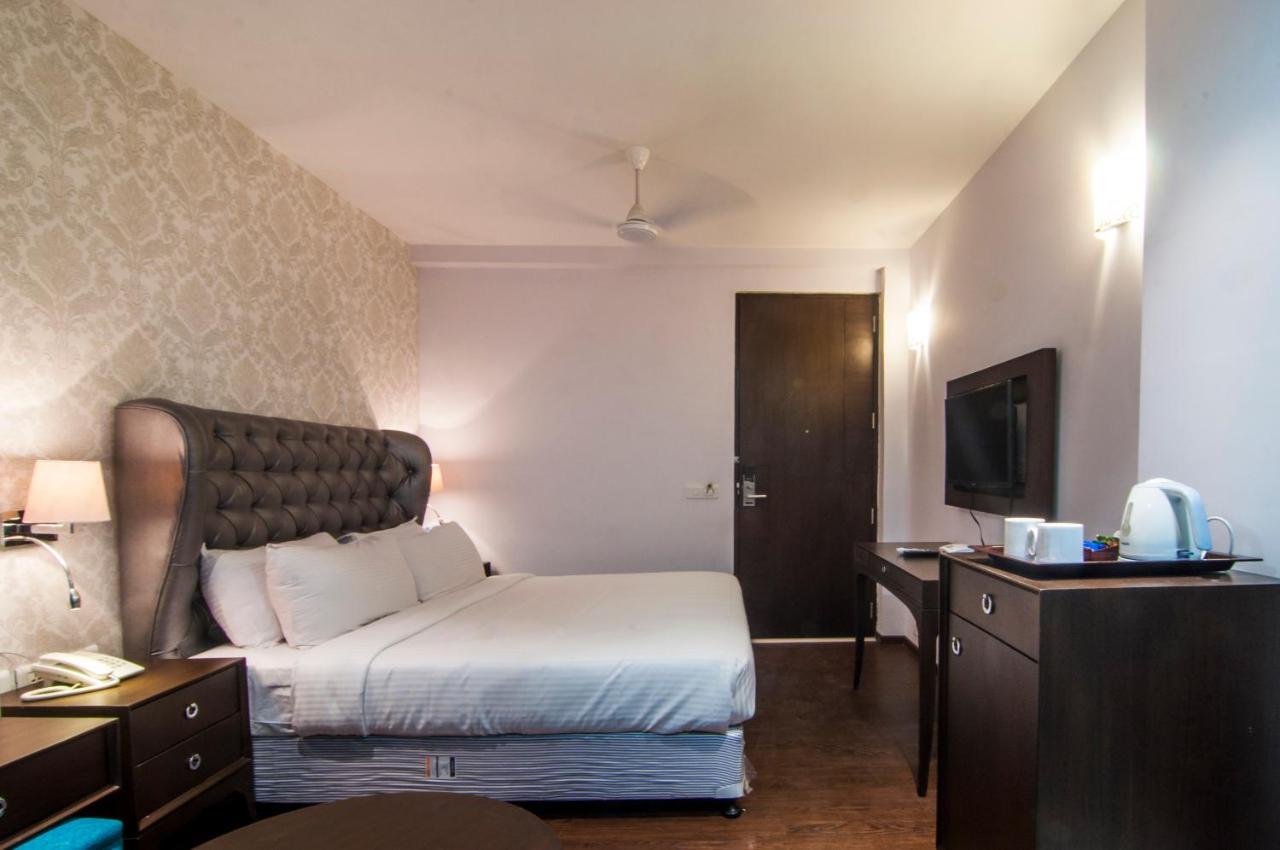 Jalsa Hotel & Banquets,Индаур Экстерьер фото