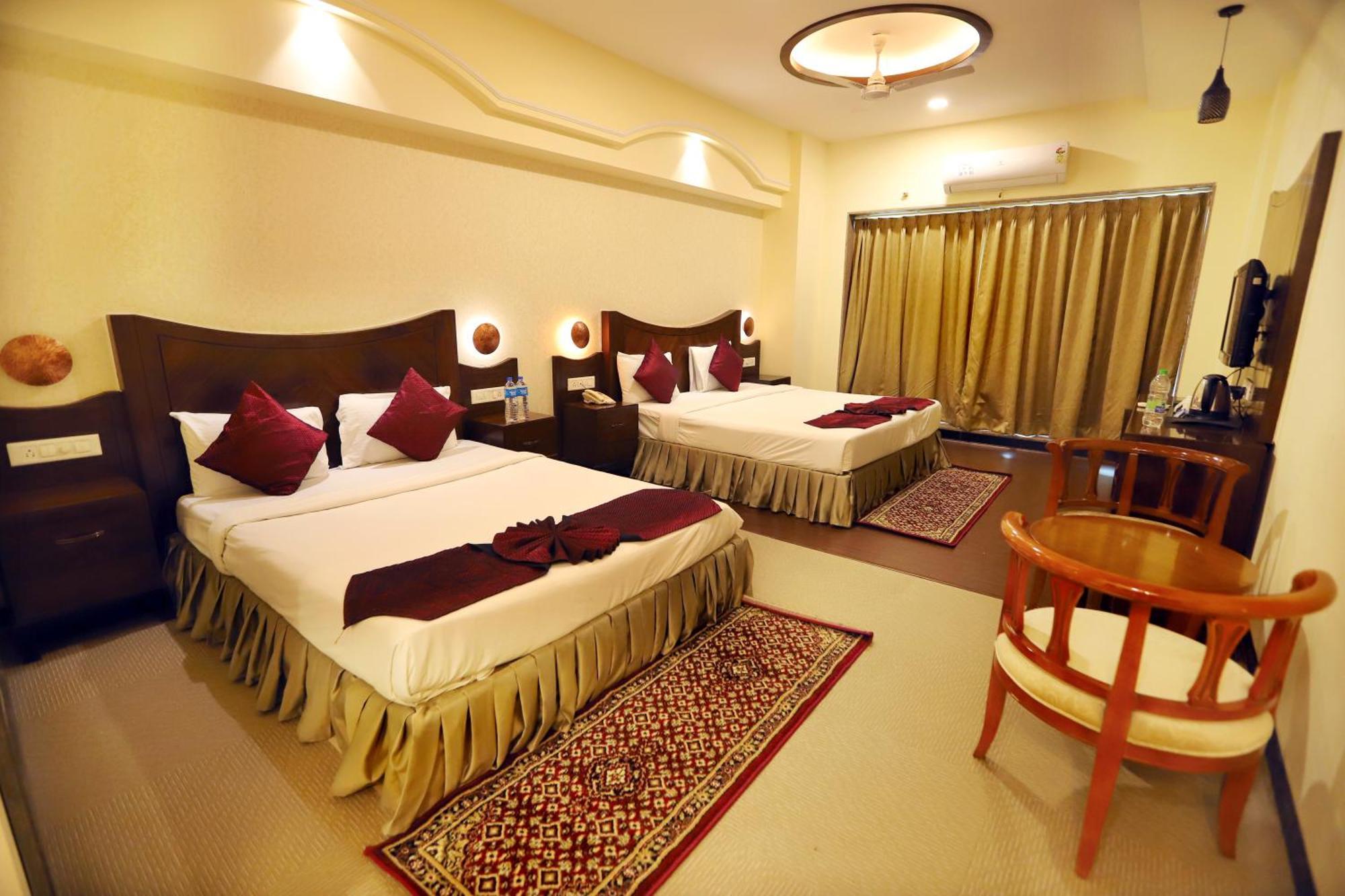 Jalsa Hotel & Banquets,Индаур Экстерьер фото